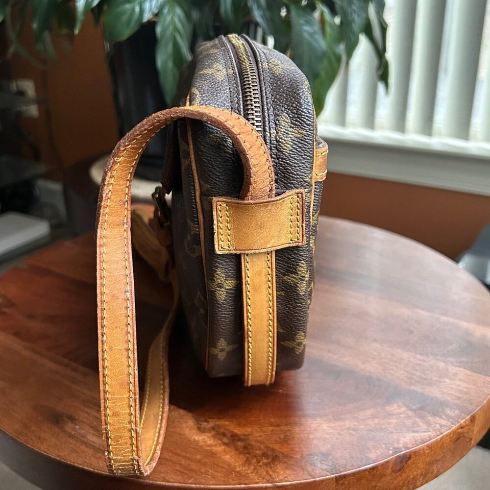 LOUIS VUITTON Monogram Jeune Fille MM Shoulder Bag - Picture 9 of 13